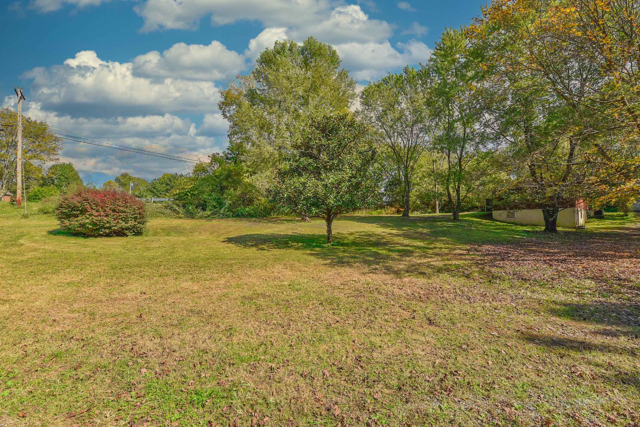 4601 Kinneys Road Springfield, TN 37172 - Photo 15 of 30 a view of outdoor space with deck and yard