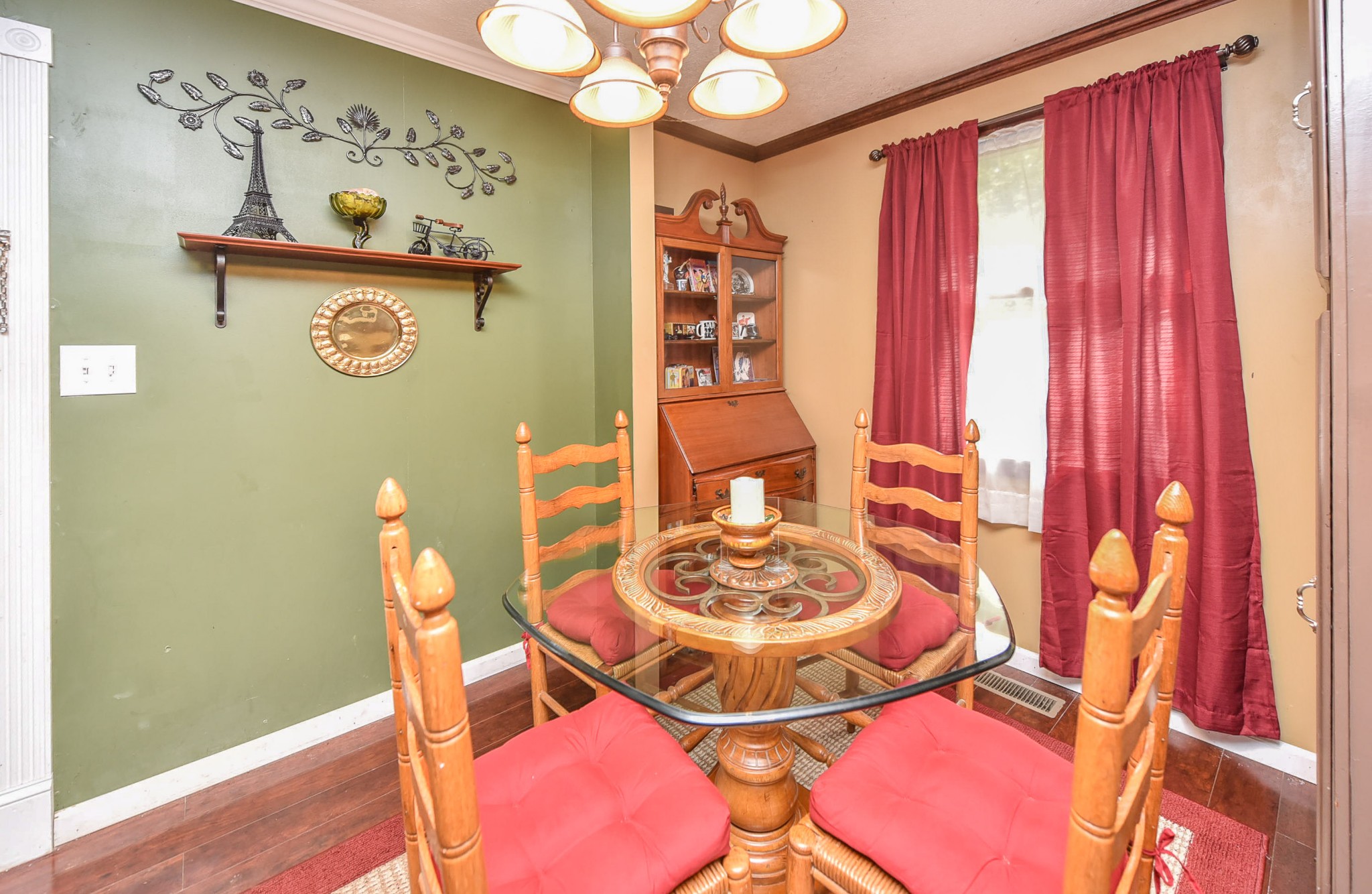 4601 Kinneys Road Springfield, TN 37172 - Photo 22 of 30 a view of a dining room with furniture and wooden floor