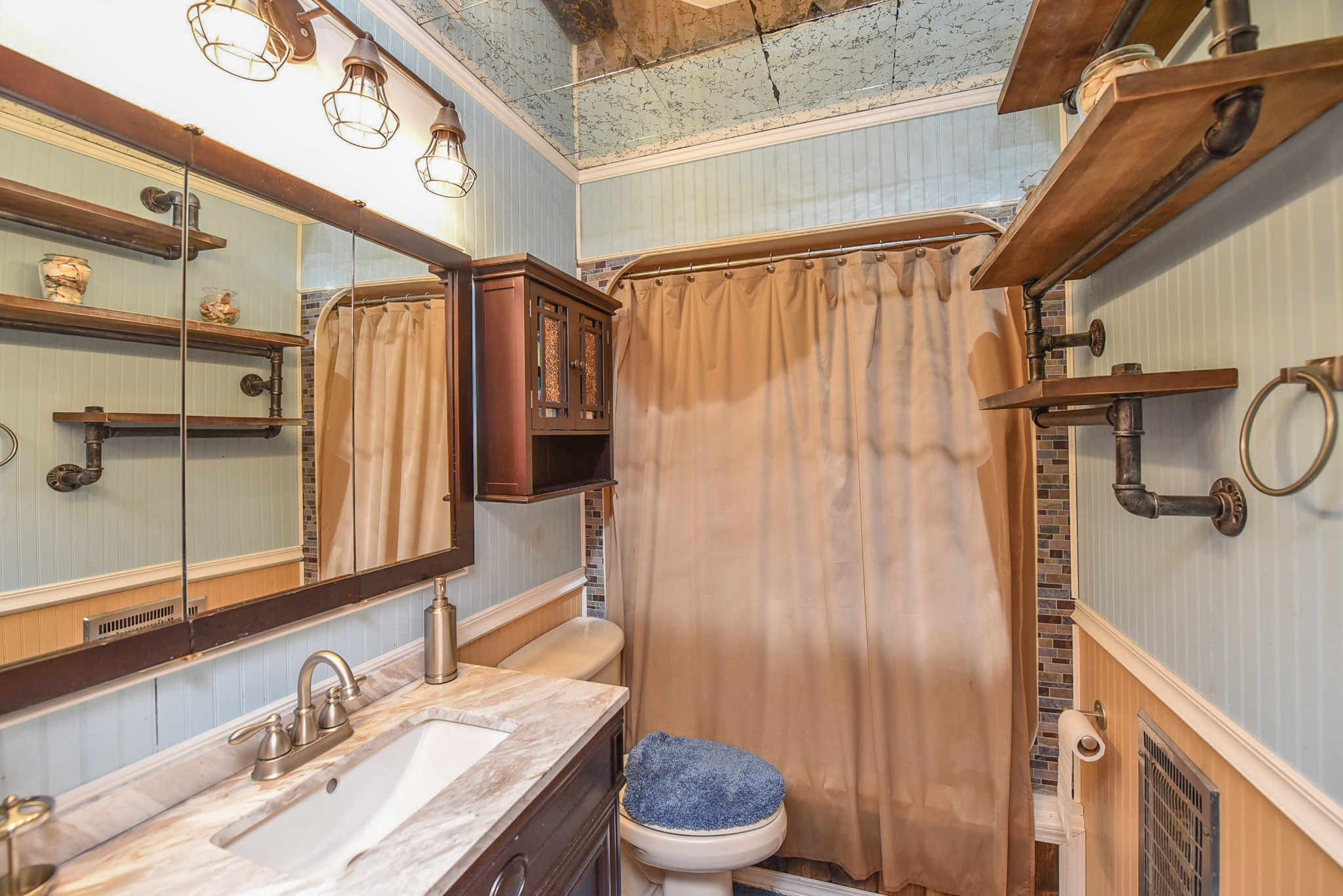 4601 Kinneys Road Springfield, TN 37172 - Photo 25 of 30 a bathroom with a granite countertop sink toilet and shower