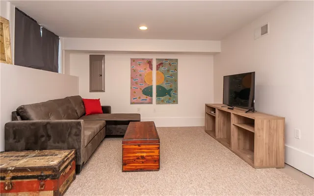 $4,500 | 4 Kay Terrace, Newport, RI 02840