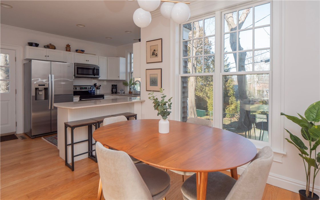 4 Kay Terrace Newport, RI 02840 - Photo 7 of 27