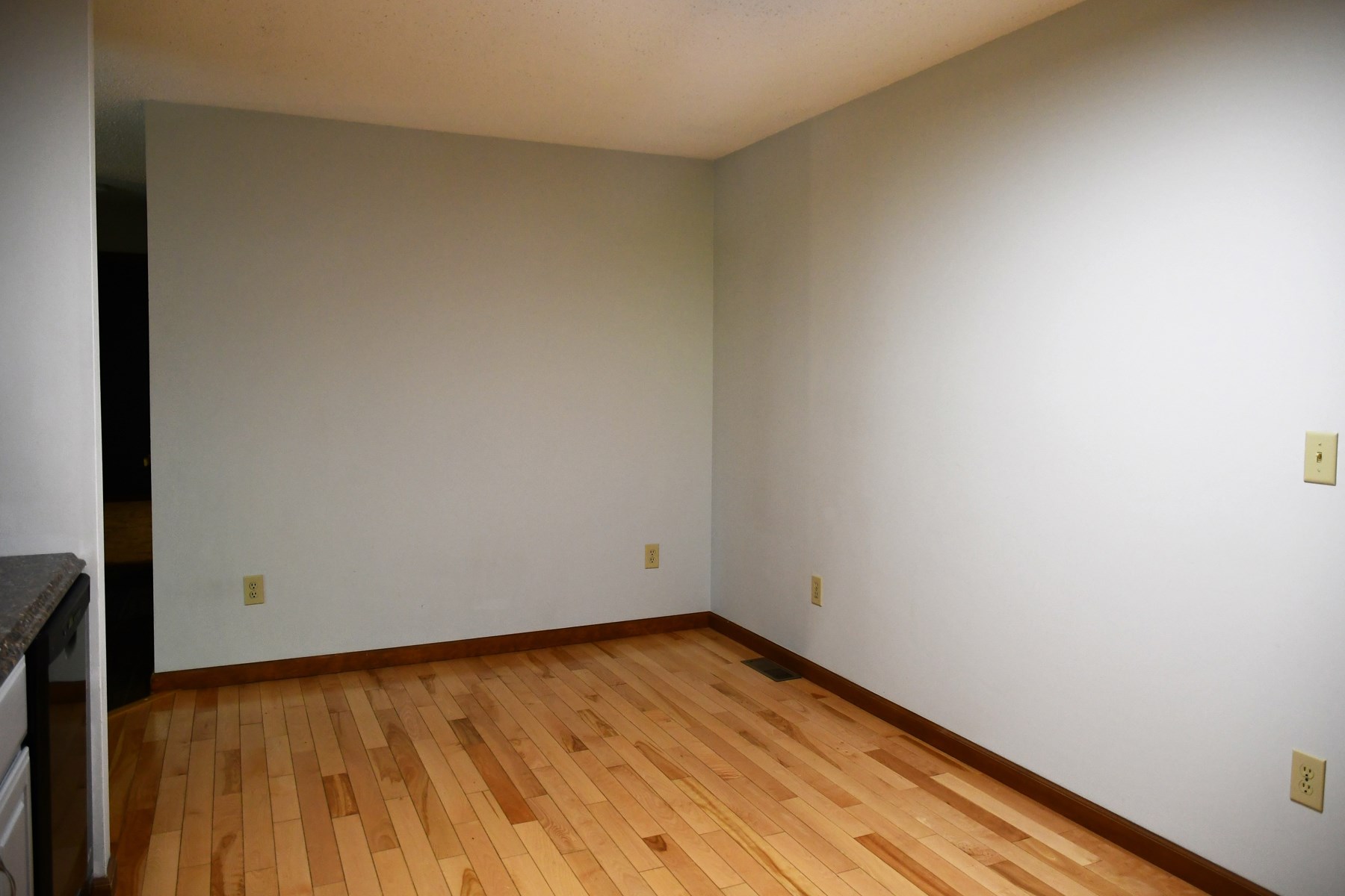 418 Campbell Road Rutland Town, VT 05736 - Photo 5 of 25