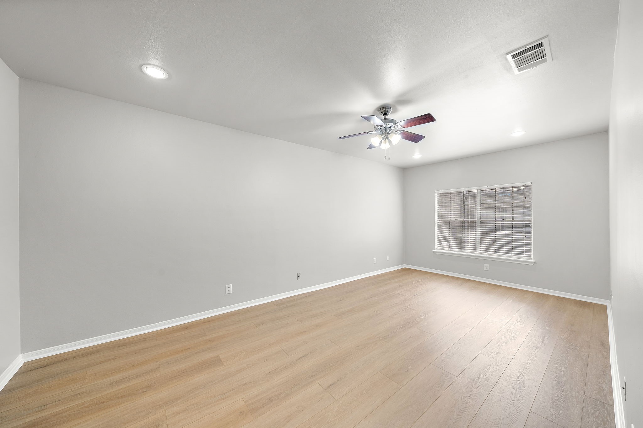 7396 Regency Square Court Houston, TX 77036 - Photo 14 of 26