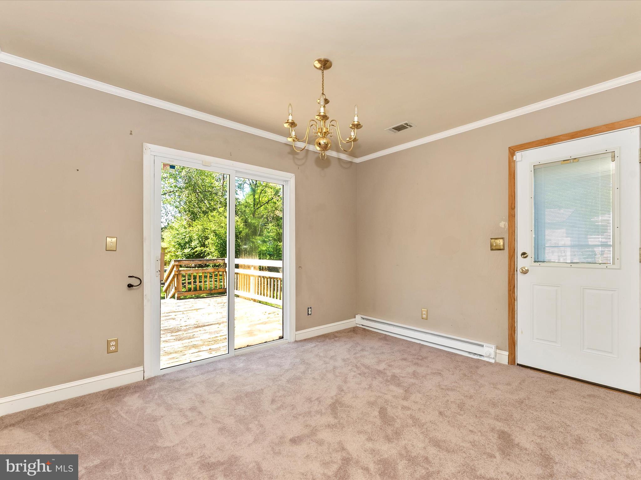 28412 Clarksburg Road Damascus, MD 20872 - Photo 11 of 46 Dining Room