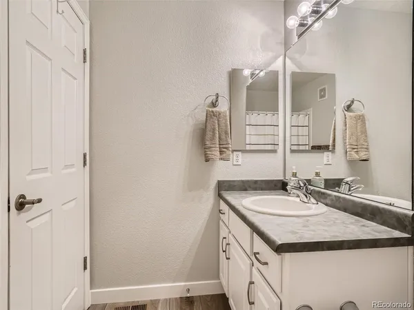 $3,000 | 21931 East Canyon Place, Aurora, CO 80016