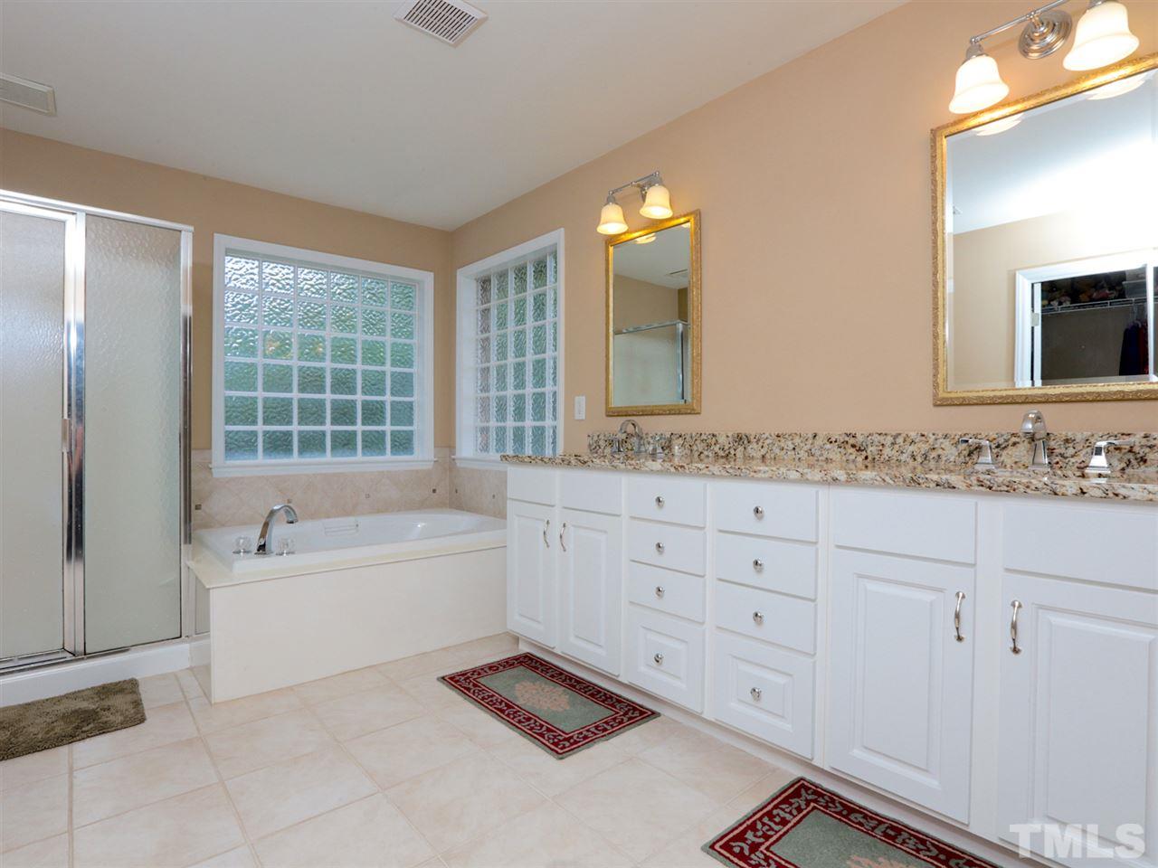 11423 Lostwood Lane Raleigh, NC 27614 - Photo 17 of 25 Gallery Image 17