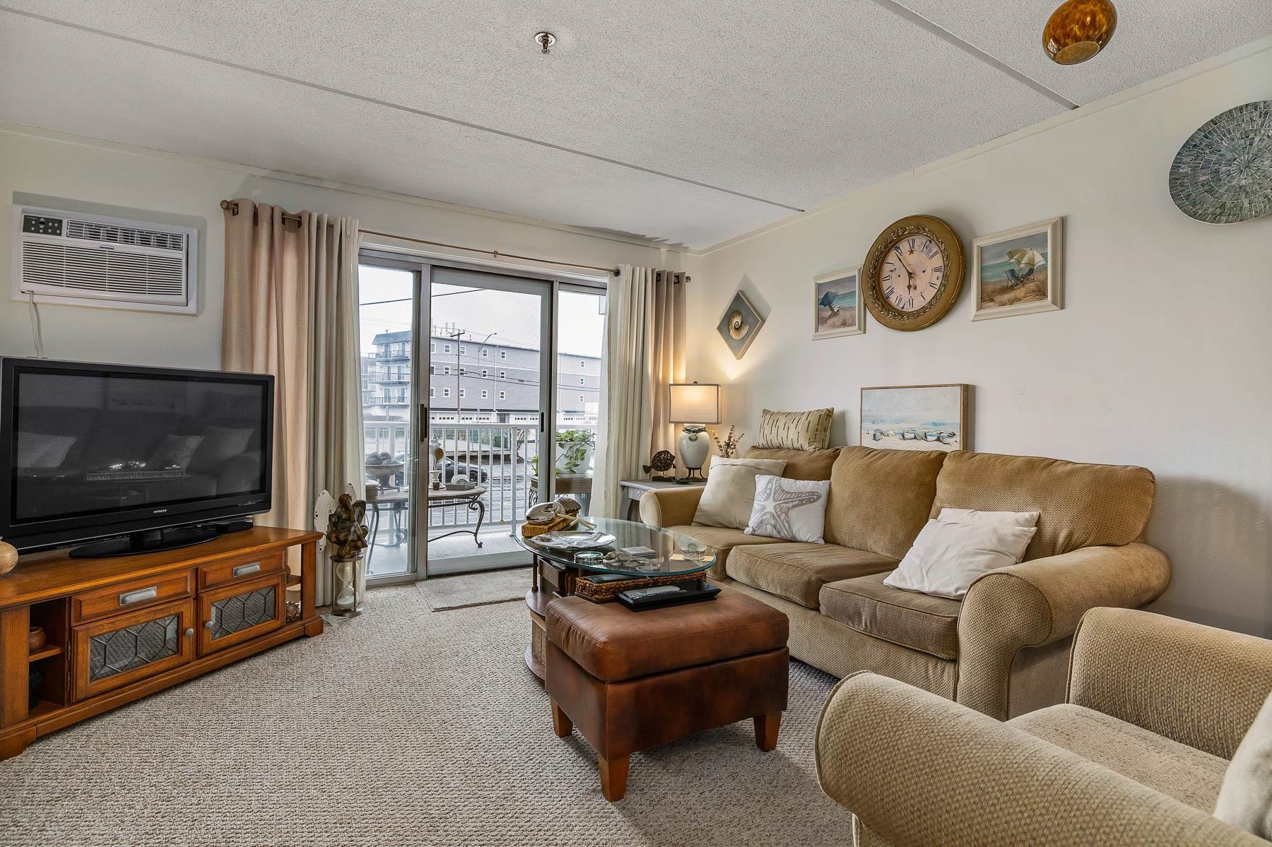 933 Ocean Boulevard, Unit 102 Hampton, NH 03842 - Photo 4 of 21