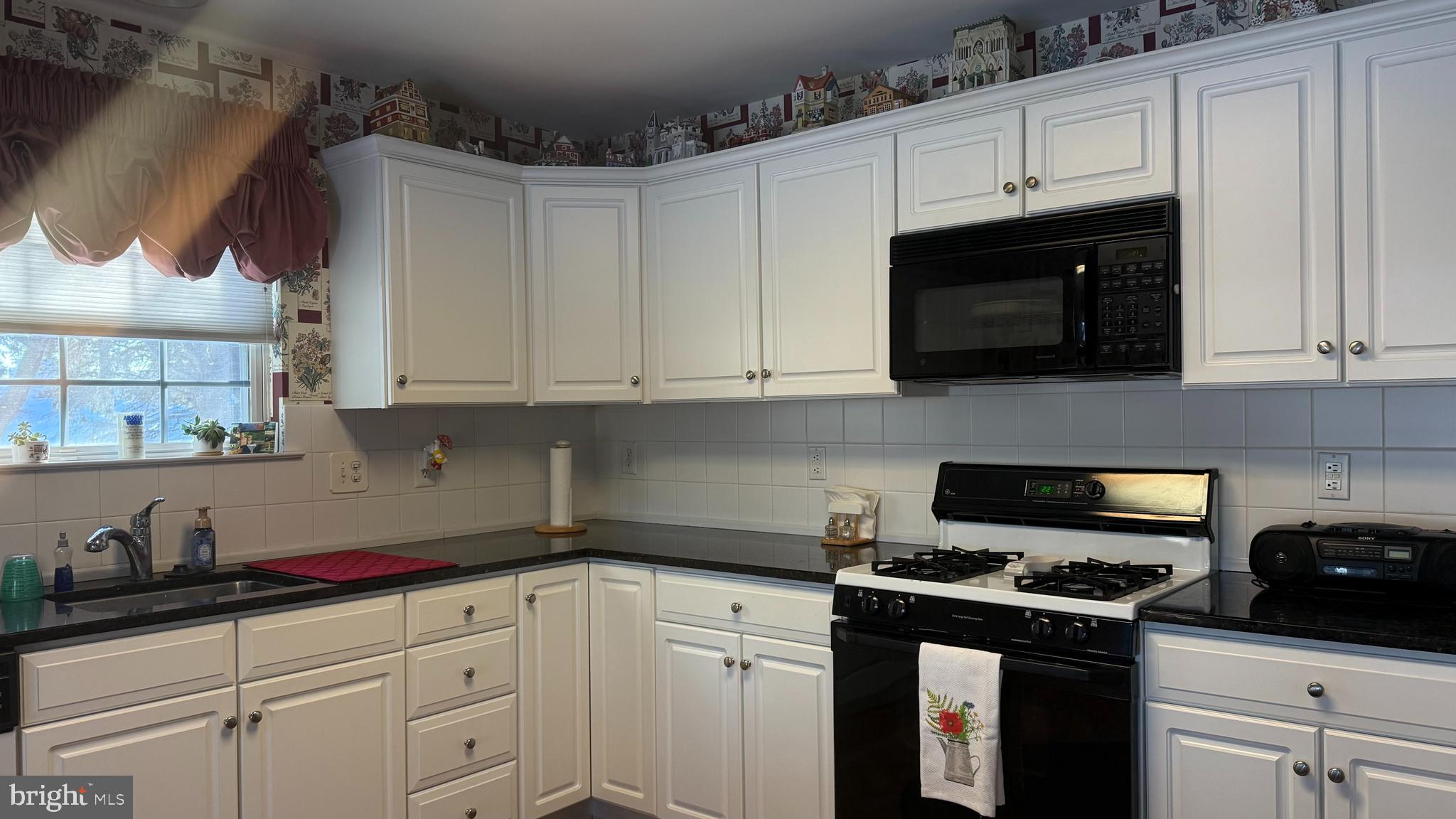 15 Hogan Way Moorestown, NJ 08057 - Photo 11 of 13