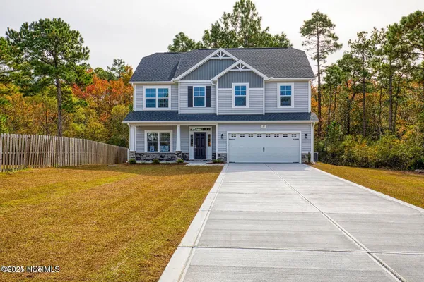 $1,975 | 217 Admiral Court, Sneads Ferry, NC 28460