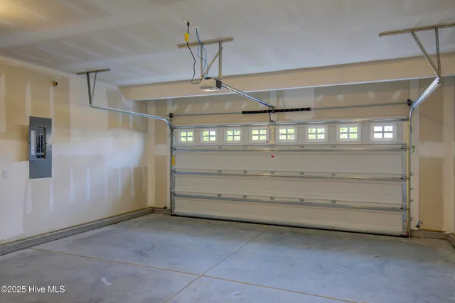 $1,975 | 217 Admiral Court, Sneads Ferry, NC 28460