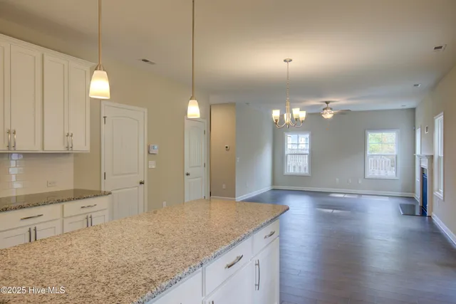 $1,975 | 217 Admiral Court, Sneads Ferry, NC 28460