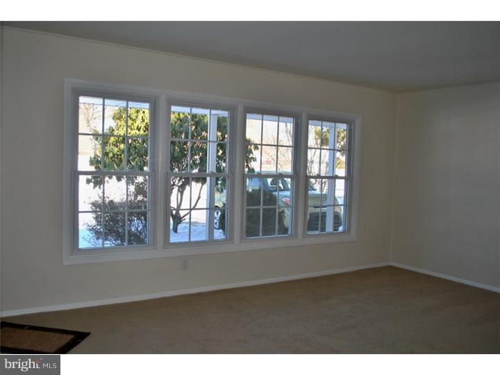 58 Harrow Road Levittown, PA 19056 - Photo 4 of 25 Living Room