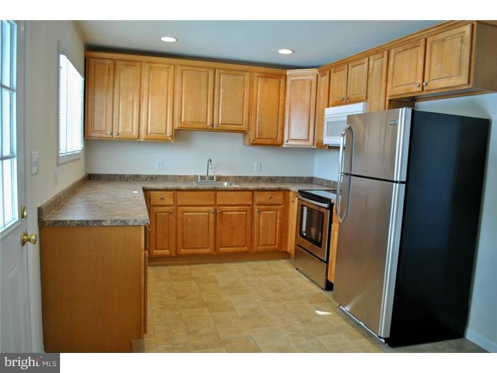 58 Harrow Road Levittown, PA 19056 - Photo 5 of 25 Kitchen