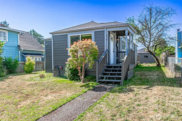 $399,950 | 516 South 57th Street, Tacoma, WA 98408