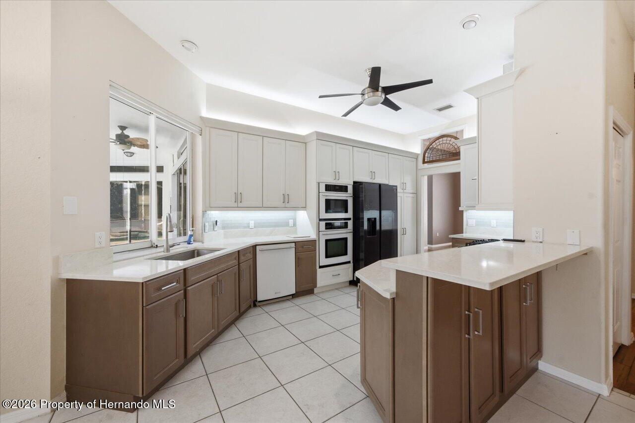 8402 Maybelle Drive Weeki Wachee, FL 34613 - Photo 18 of 78
