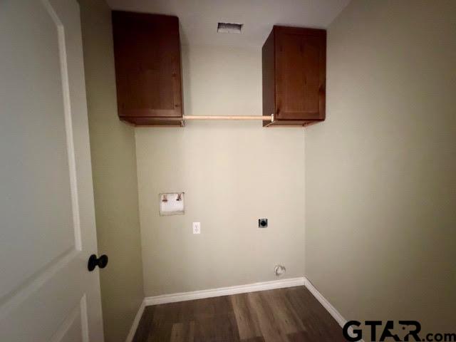 623 North Weldon Street Frankston, TX 75763 - Photo 22 of 29 view of small space with wooden floor