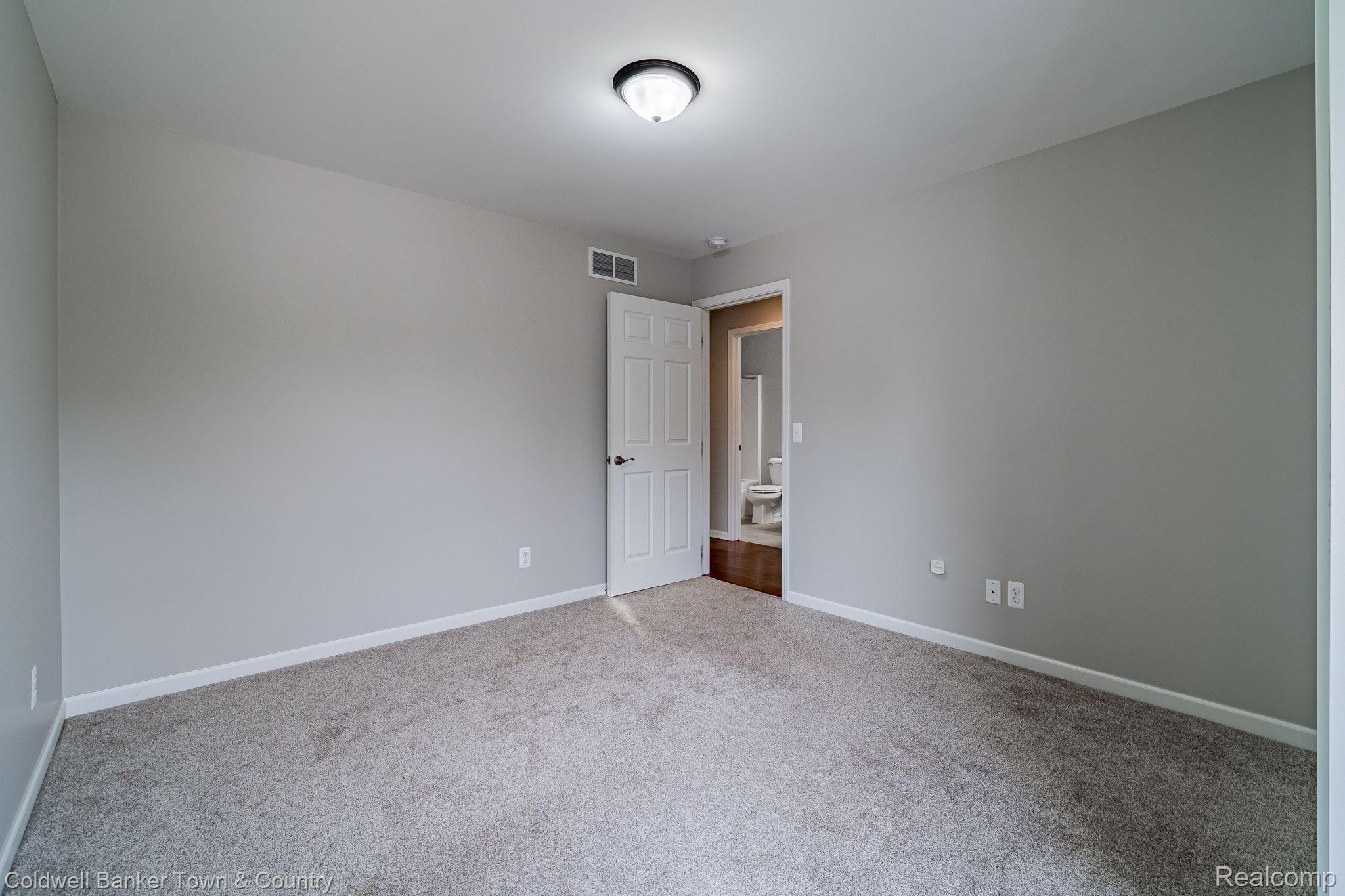 3179 Eastern Avenue Rochester, MI 48307 - Photo 25 of 55 Gallery Image 25