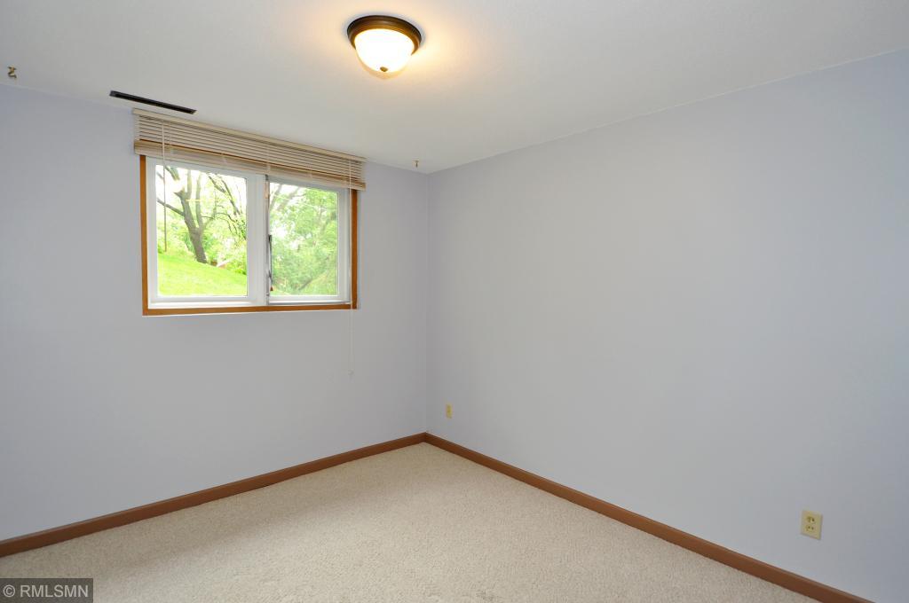 617 18th Avenue Southwest Rochester, MN 55902 - Photo 19 of 27