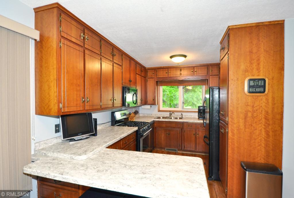 617 18th Avenue Southwest Rochester, MN 55902 - Photo 3 of 27