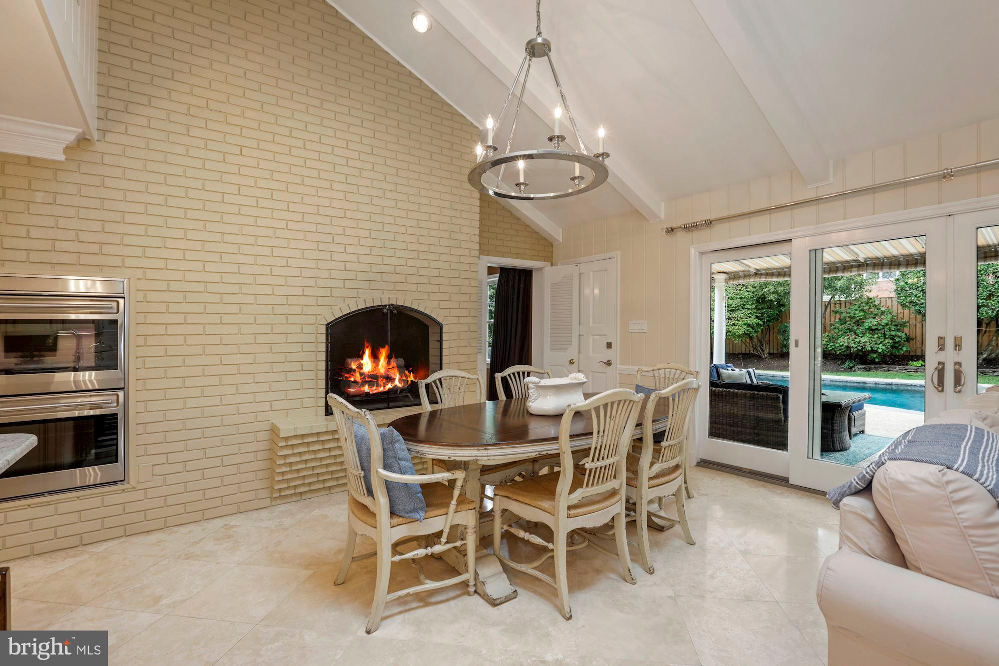 1218 Perry William Drive McLean, VA 22101 - Photo 11 of 37 Breakfast Room