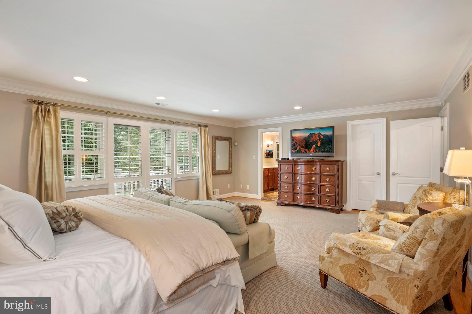 1218 Perry William Drive McLean, VA 22101 - Photo 22 of 37 Primary Bedroom