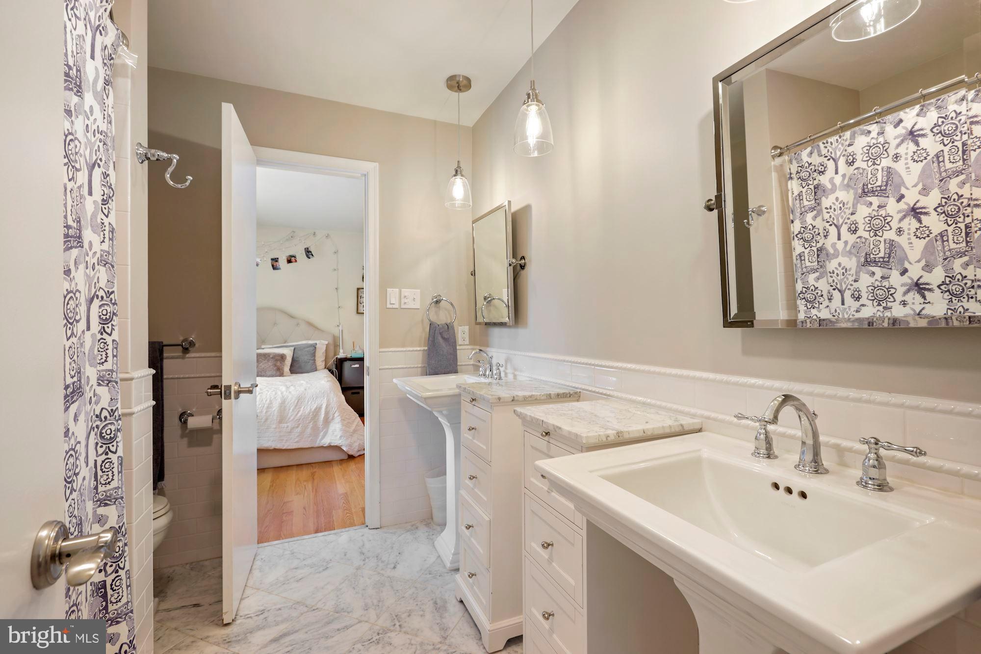 1218 Perry William Drive McLean, VA 22101 - Photo 28 of 37 Jack N Jill Bath