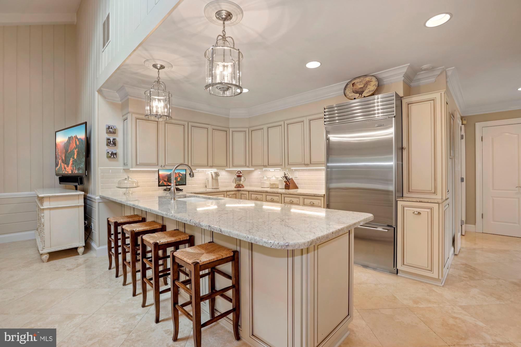 1218 Perry William Drive McLean, VA 22101 - Photo 5 of 37 Eat-In Kitchen