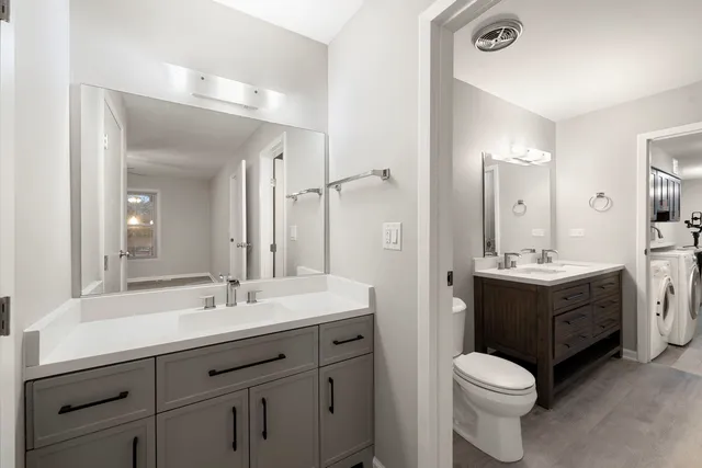 $2,395 | 602 Bryn Mawr Court, Unit 602, Schaumburg, IL 60107