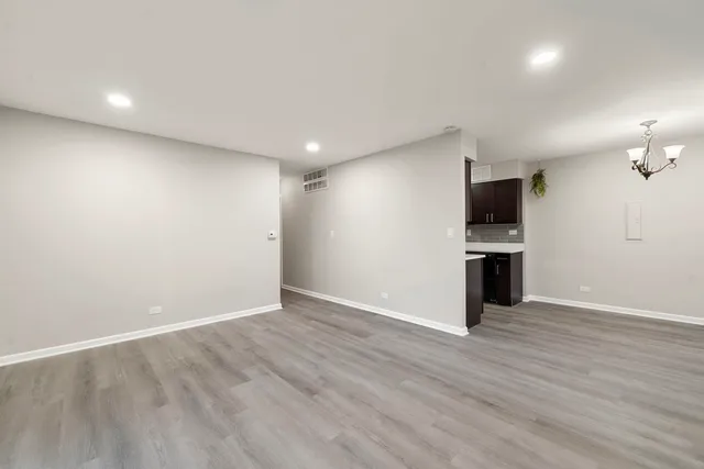 $2,395 | 602 Bryn Mawr Court, Unit 602, Schaumburg, IL 60107