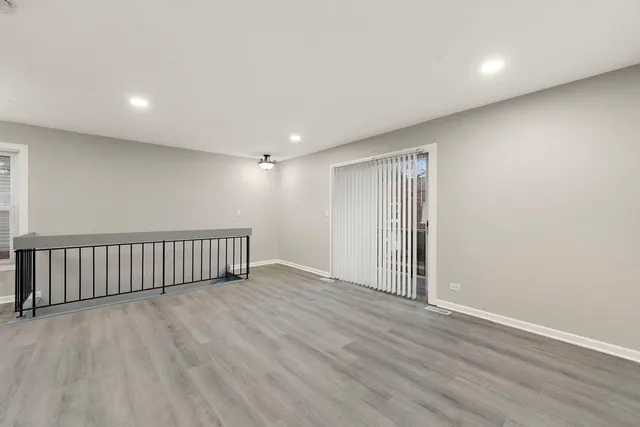 $2,395 | 602 Bryn Mawr Court, Unit 602, Schaumburg, IL 60107