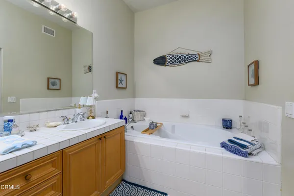 $925,000 | 1150 Corte Riviera, Camarillo, CA 93010