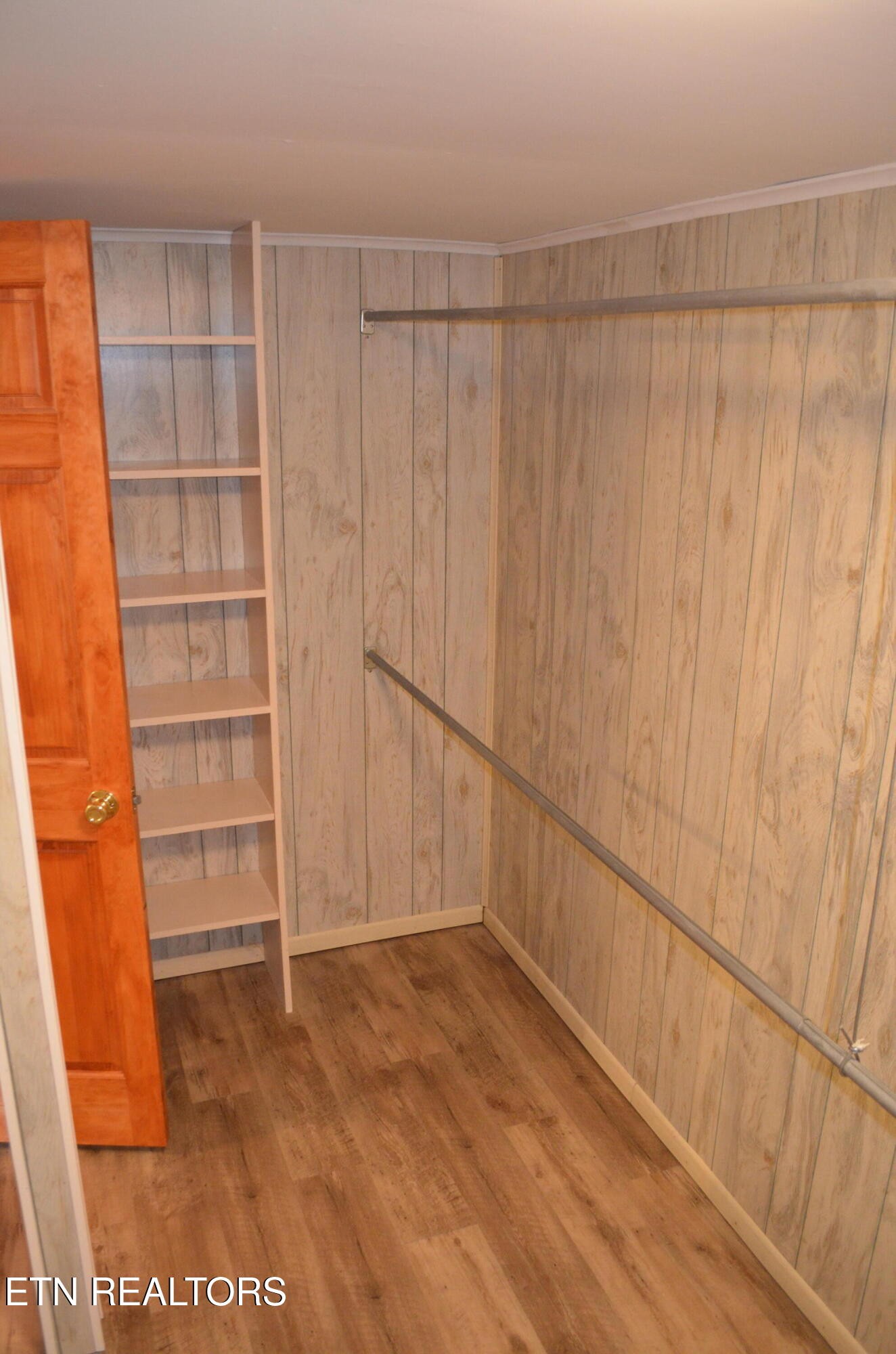 106 Cedar Lane Oak Ridge, TN 37830 - Photo 17 of 31 Gallery Image 17