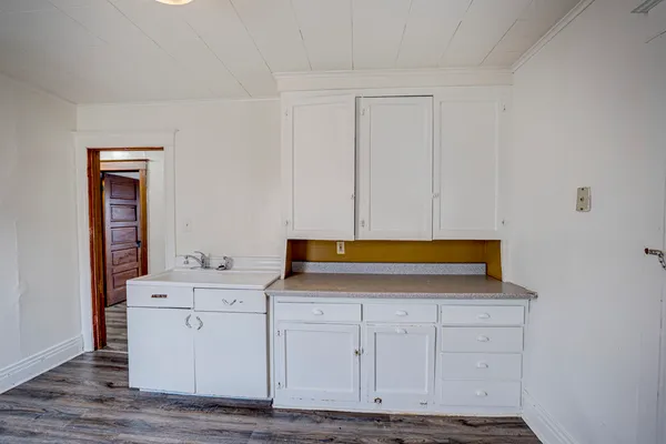 $1,350 | 706 McDonough Street, Unit 2, Joliet, IL 60436