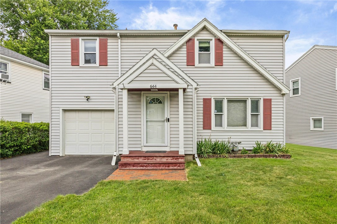644 Tarrington Road Irondequoit, NY 14609 - Photo 3 of 41