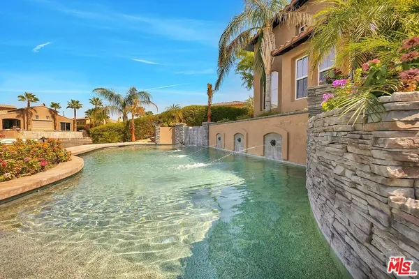 a view of a tennis court