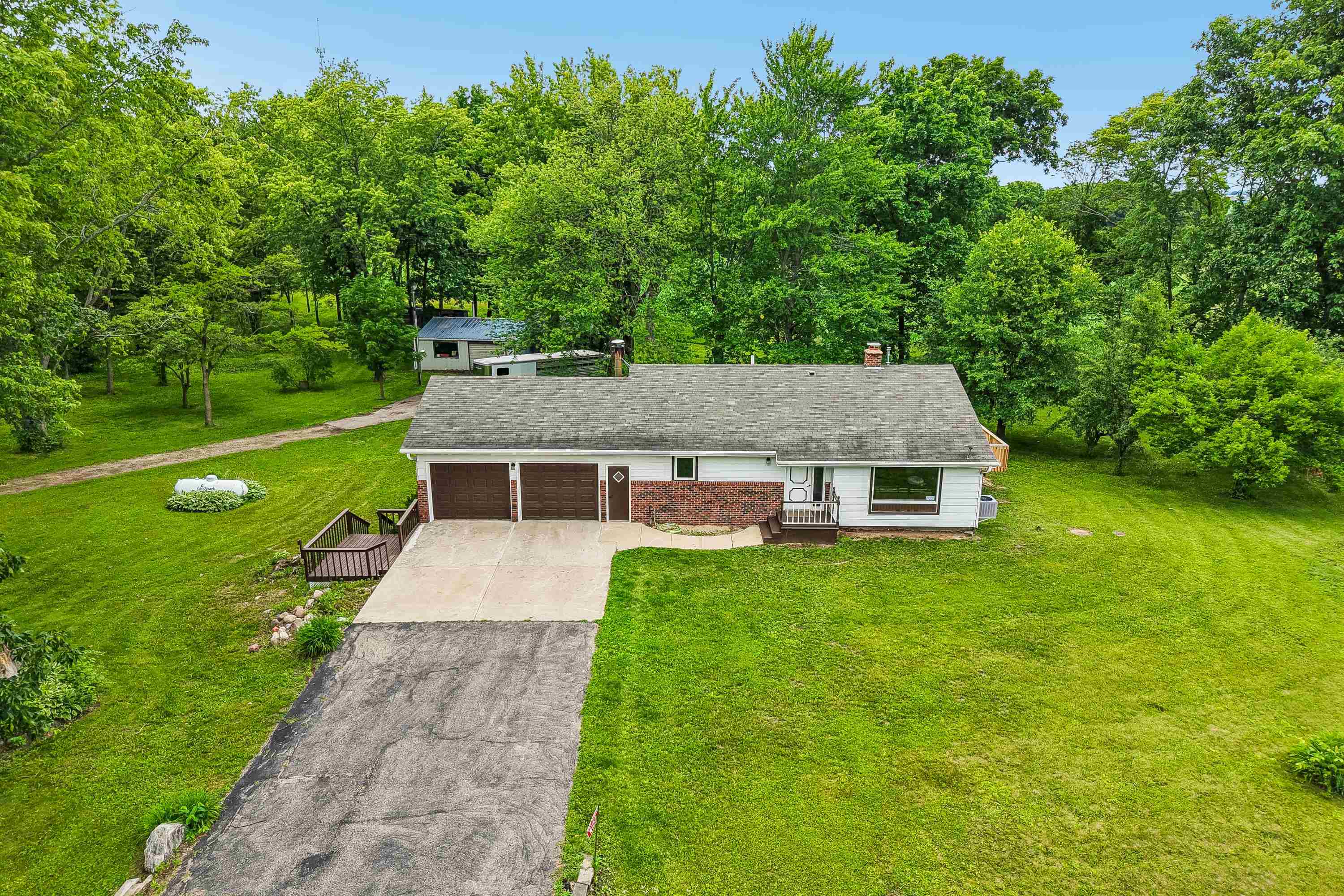 W1152 Fox Columbus, WI 53925 - Photo 46 of 68
