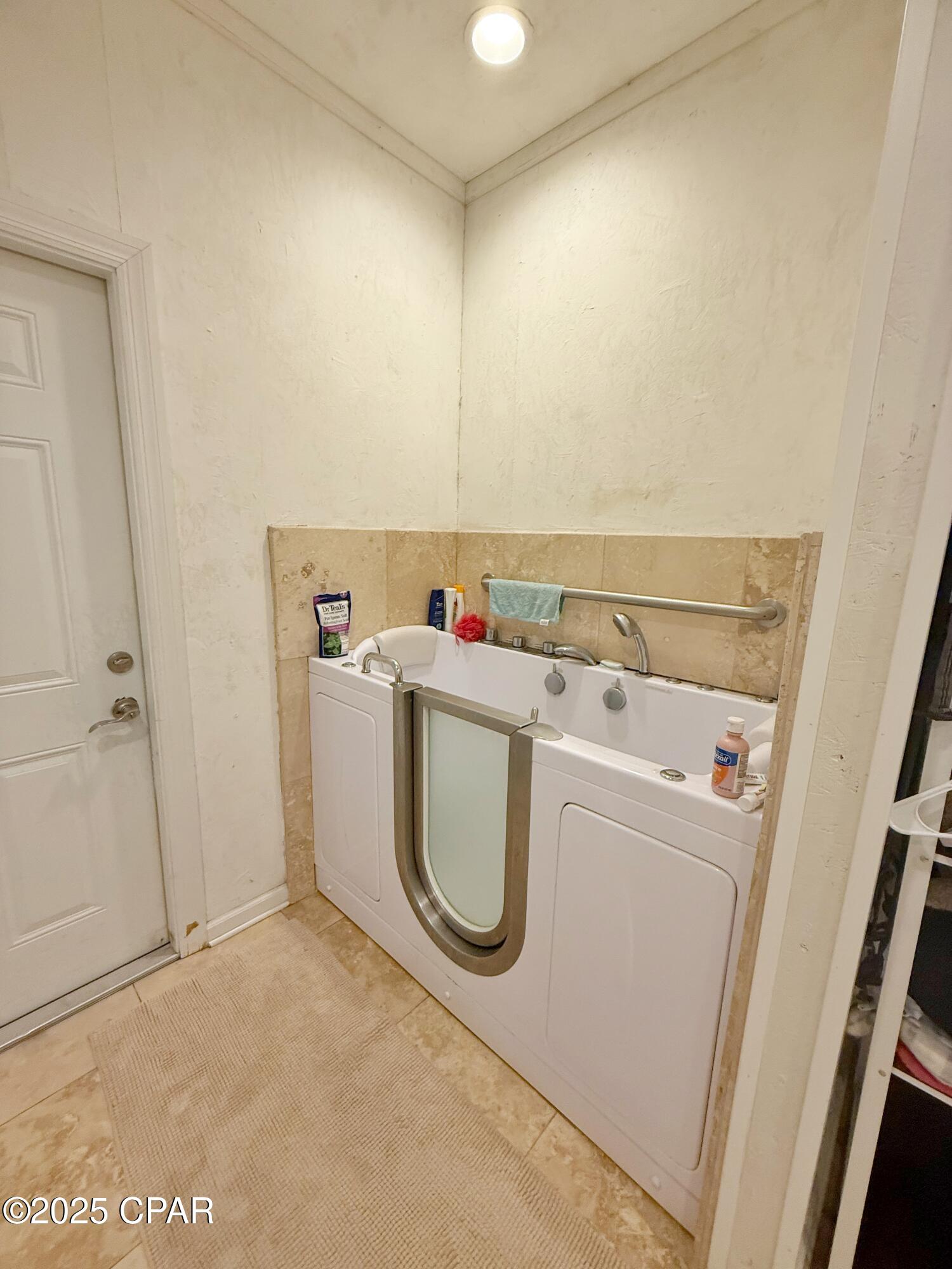 6491 Wolf Pond Road Bascom, FL 32423 - Photo 19 of 48