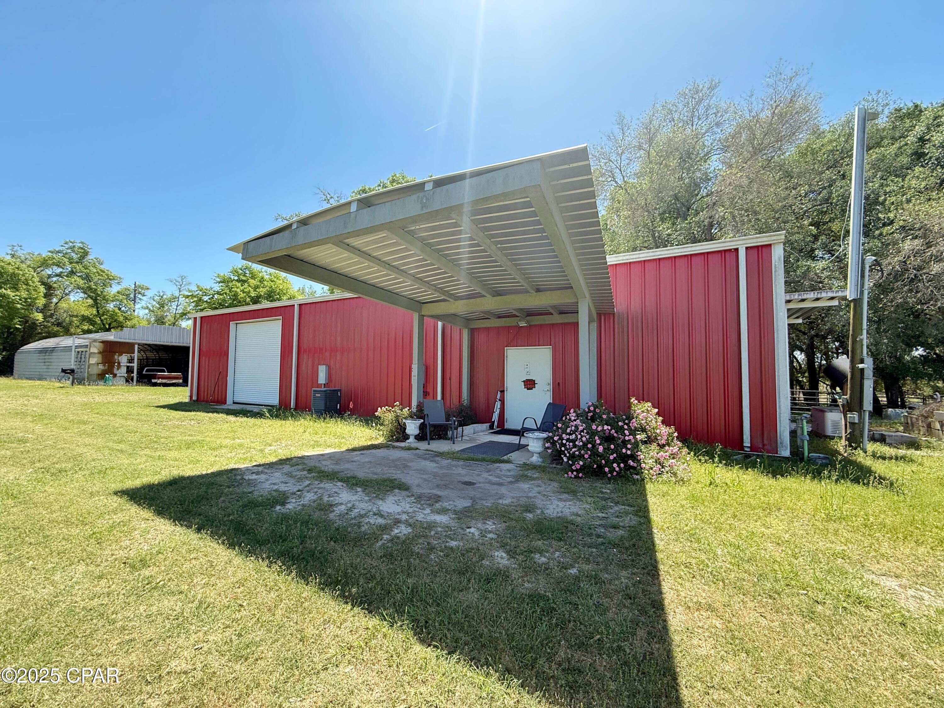 6491 Wolf Pond Road Bascom, FL 32423 - Photo 6 of 48