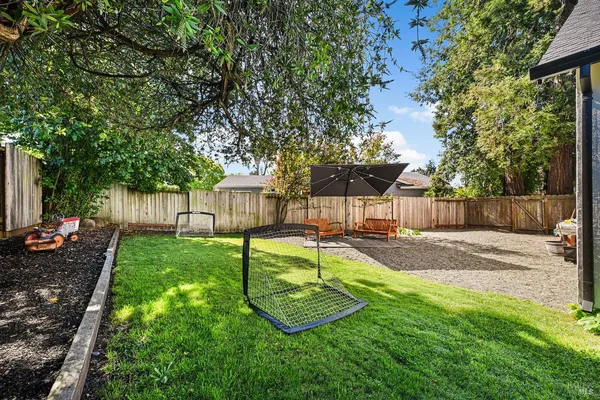 $825,000 | 855 Garden Court, Petaluma, CA 94954