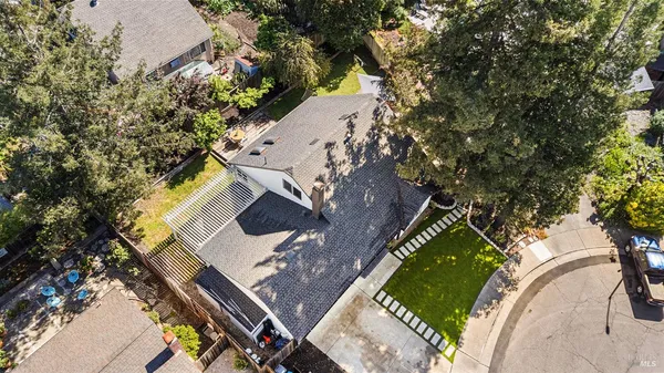 $825,000 | 855 Garden Court, Petaluma, CA 94954