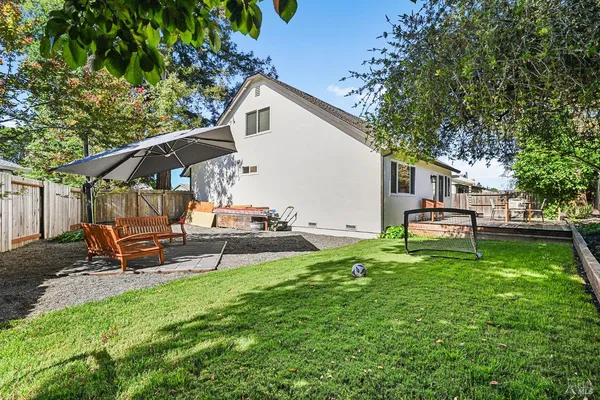 $825,000 | 855 Garden Court, Petaluma, CA 94954