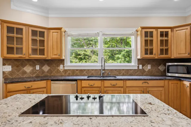 $720,000 | 310 Bluffs Road North, South Pittsburg, TN 37380