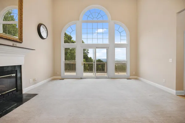 $720,000 | 310 Bluffs Road North, South Pittsburg, TN 37380