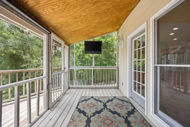 $720,000 | 310 Bluffs Road North, South Pittsburg, TN 37380