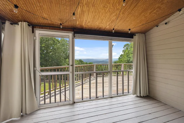 $720,000 | 310 Bluffs Road North, South Pittsburg, TN 37380