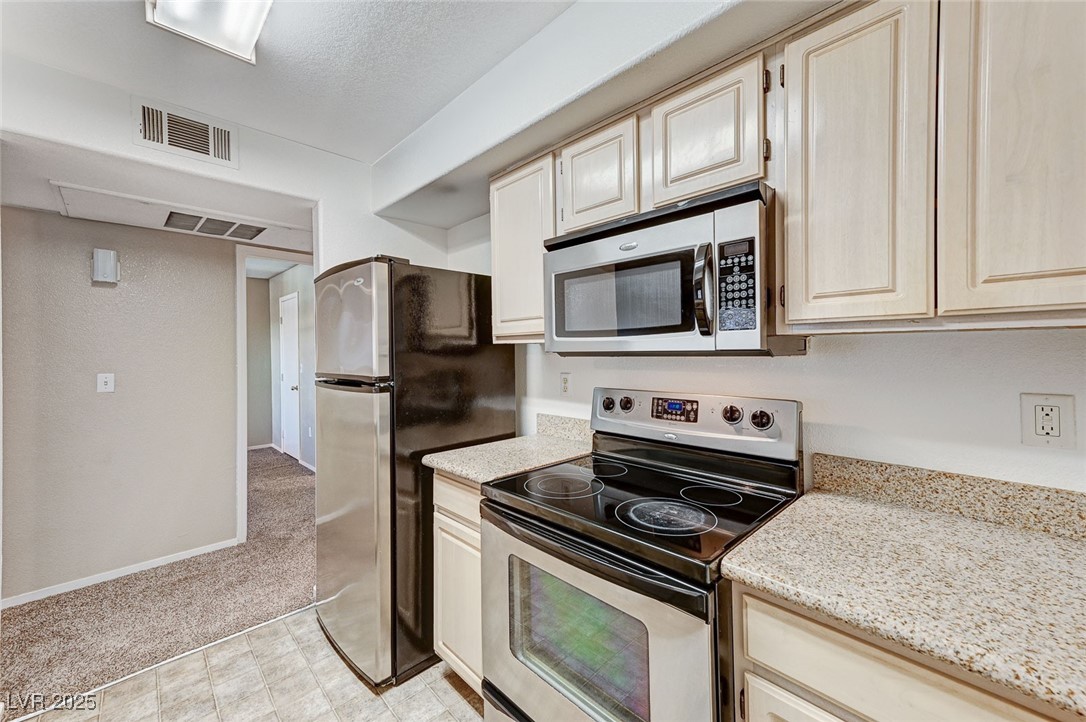 555 East Silverado Ranch Boulevard, Unit 2086 Las Vegas, NV 89183 - Photo 11 of 19