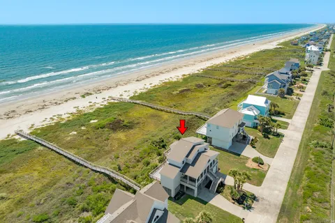 $1,425,000 | 20911 West Sand Hill Drive, Galveston, TX 77554