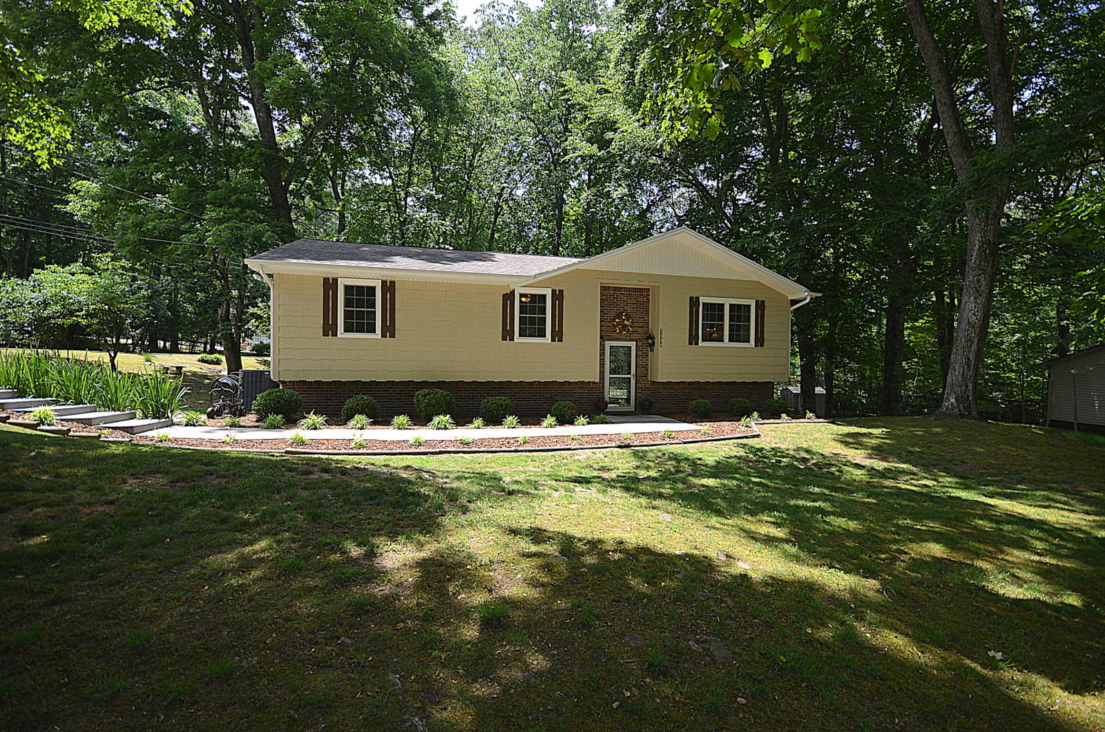 2134 David Miller Road Johnson City, TN 37604 - Photo 1 of 47 DSC_0762