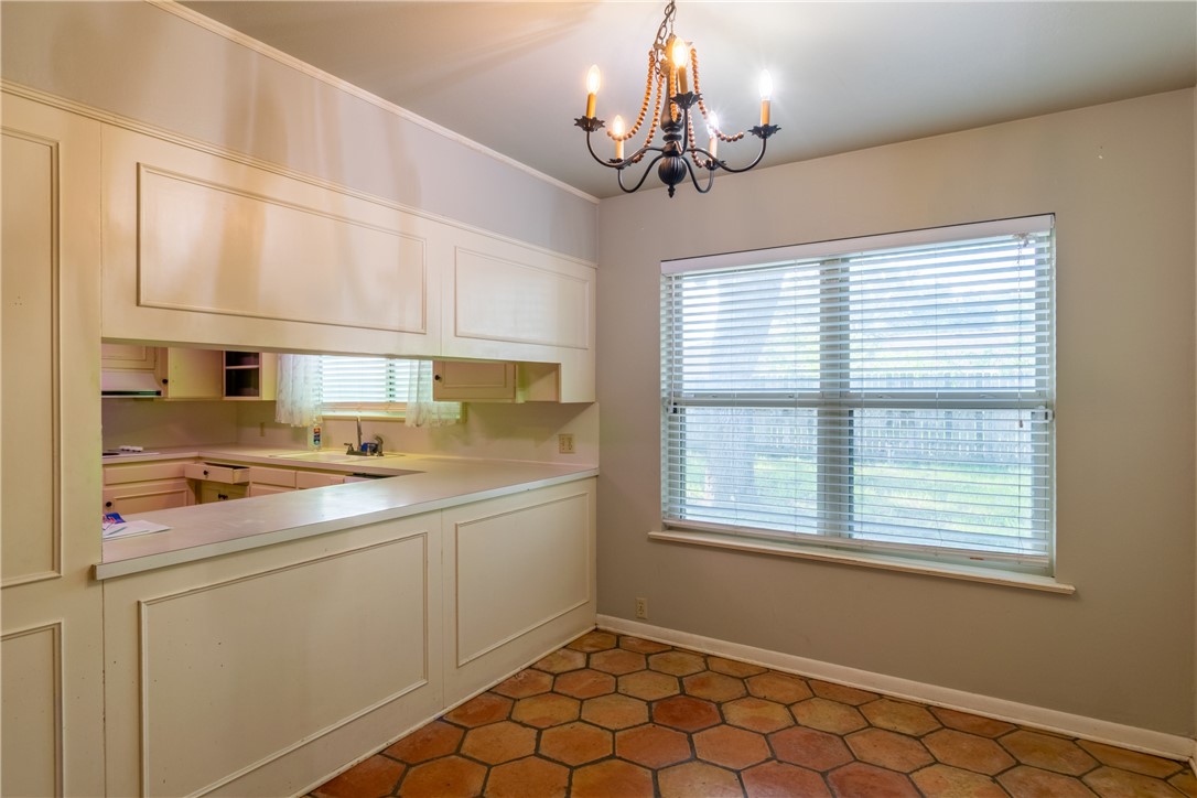 1307 Lincoln Street Alice, TX 78332 - Photo 13 of 34