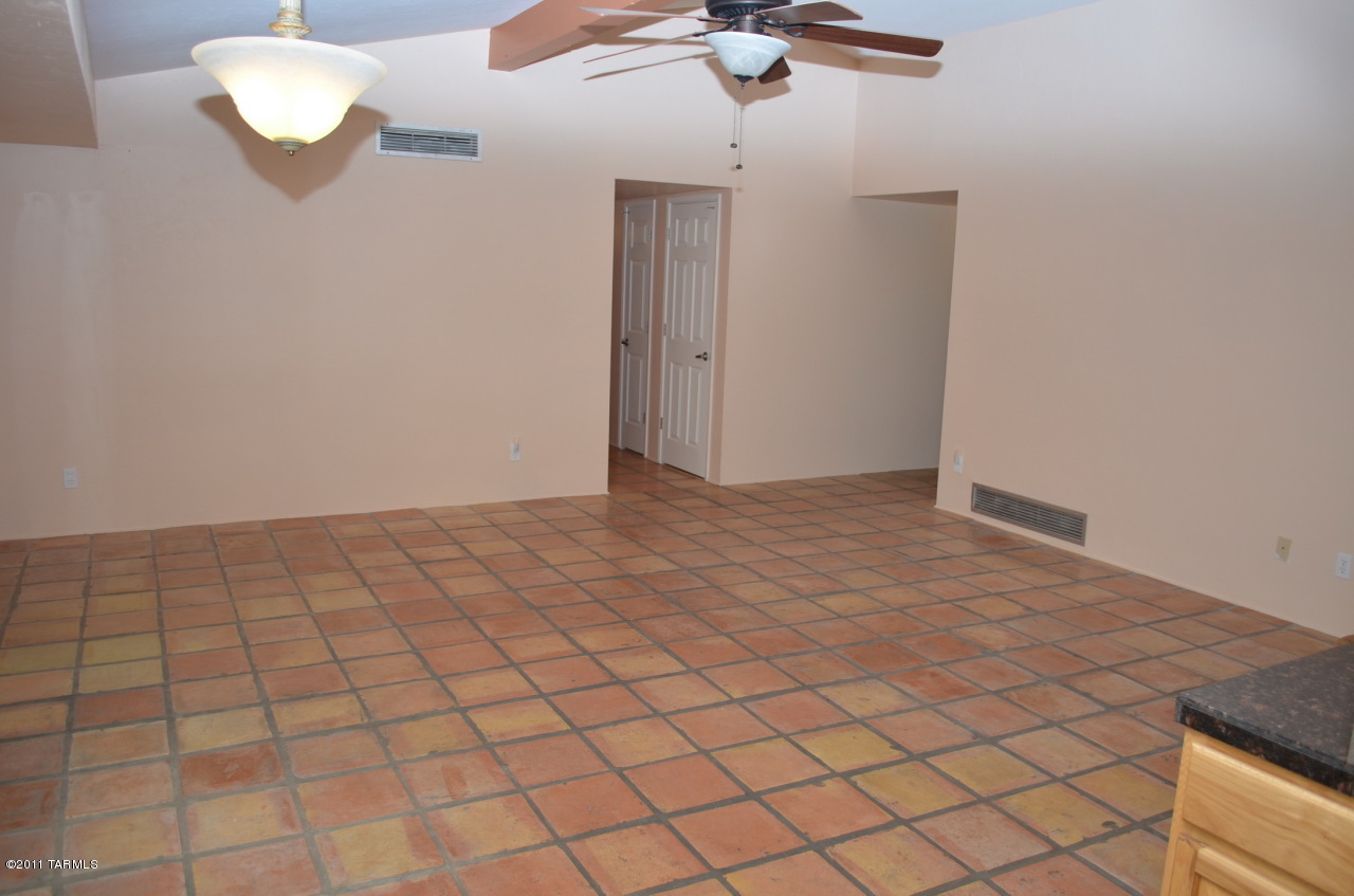 9121 East Indian Canyon Road Tucson, AZ 85749 - Photo 12 of 30